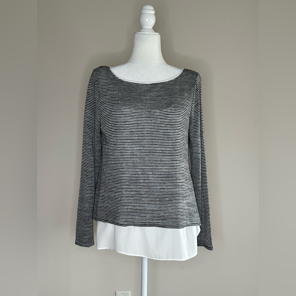 White House Black Market Monochrome Knit Top